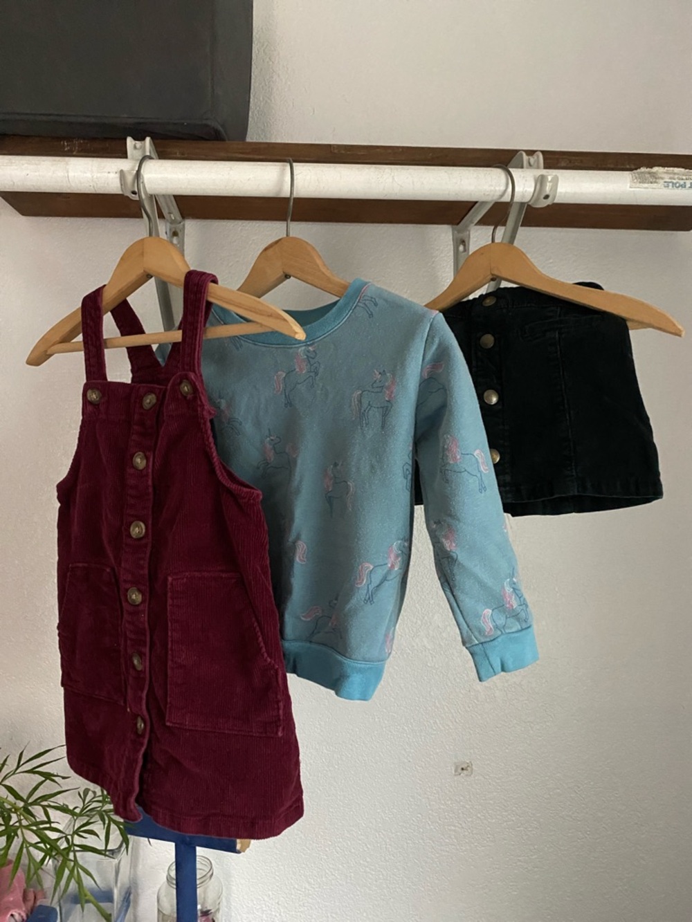 Girls 3T Lot: Dress, Sweatshirt, Skirt
